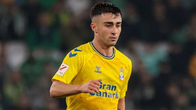 لاس بالماس يرفض الاستغناء عن موهبته للهلال السعودي 