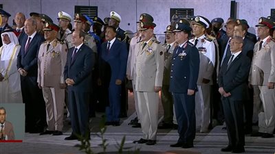 الرئيس السيسي يفتتح معرض مصر الدولي للطيران والفضاء بالعلمين (فيديو)