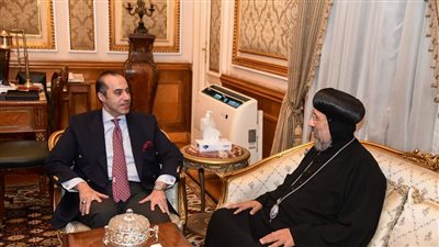وزير الشئون النيابية يستقبل الأنبا إرميا الأسقف العام 
