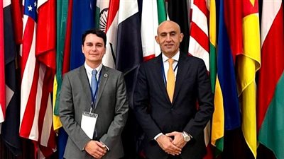 وزير التربية والتعليم يلتقى برئيس قسم التعليم الرقمي في 