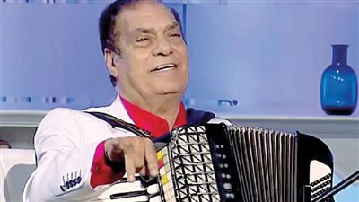 فاروق سلامة يحتاج «للبلازما»الموسيقار وعازف الأكورديون الأشهر «فاروق سلامة» دخل عامه التسعين، وما زال يتمتع بالعافية سوى ما أدرك قدماه من شدة وتشدد ما كانت قد أدركته قبل عام، الأمر الذى يحتاج معه إلى 
