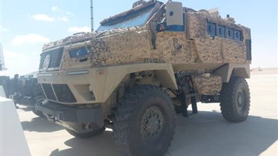 أحمد موسى يستعرض مميزات مدرعة مصر الصائدة للدبابات.. فيديو 