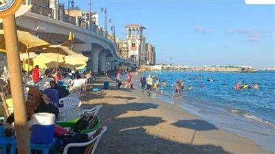 شواطئ الإسكندرية خالية من المصطافين.. ما القصة؟