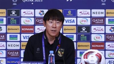 مدرب إندونيسيا يرفع راية التحدي قبل مواجهة السعودية غدًا
