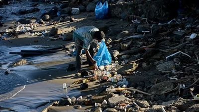 البلاستيك يغرق الكوكب .. 10 دول متورطة في جريمة التلوث 