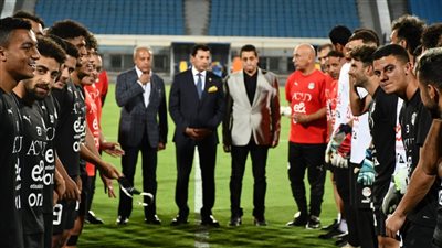 وزير الشباب يدعم المنتخب الوطني قبل مواجهة الرأس الأخضر في تصفيات الأمم الأفريقية