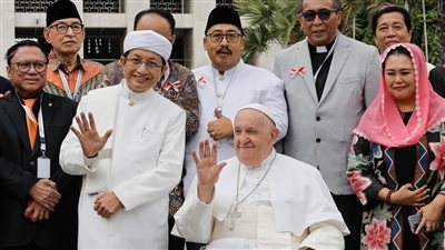 بابا الفاتيكان يوقع نداء مشترك مع إمام جاكرتا لمواجهة 