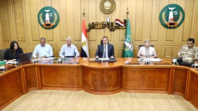 محافظ المنوفية يتابع معدلات إنجاز مشروعات حياة كريمة 