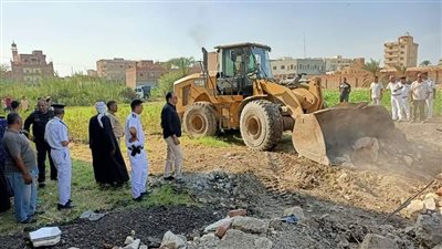 إزالة 11 حالة تعدٍ على الأراضي الزراعية بالفيوم 