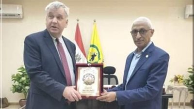 محافظ شمال سيناء يستقبل سفير ألمانيا ومدير برنامج الأغذية العالمي 