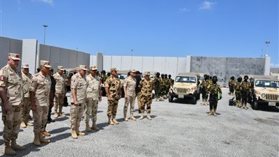 الفريق أحمد خليفة يتفقد إجراءات التأمين على الإتجاه الإستراتيجى الشمالى الشرقى