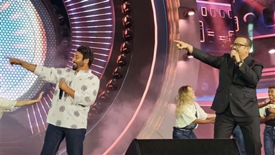 حميد الشاعري وهشام عباس يشعلان الأردن بـ «عيني عيني»