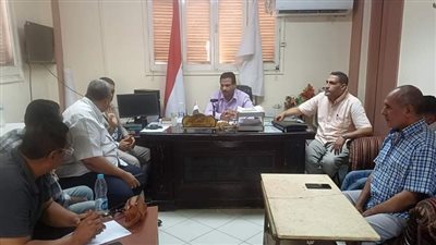 مدير تعليم ابو تشت يوجه بتكثيف المتابعة علي المدارس استعدادا للعام الدراسي 