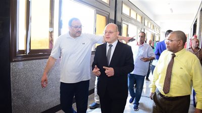 تجهيزات مبنى المعامل المركزية بكلية طب سوهاج بتكلفة 52 مليون جنيه 