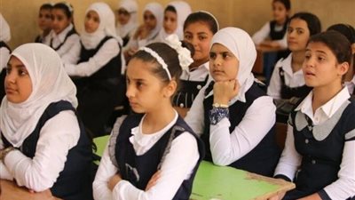 موعد بدء العام الدراسي بالمدارس والجامعات