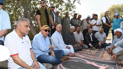 وزير الري يتفقد حالة الترع بمحافظة الشرقية ويستجيب لشكوى عدد من المزارعين