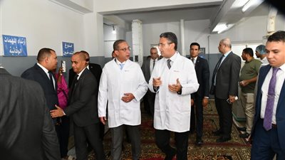 وزير التموين ومحافظ الفيوم يتفقدان الصومعة المعدنية وخطوط الإنتاج بفرع مطاحن مصر الوسطى 