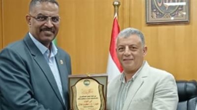 محافظ الاسماعيلية يستقبل رئيس جمعية الفردان