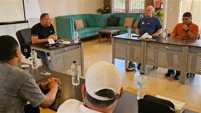الشريعي يجتمع بجهاز الفريق الأول لمناقشة استراتيجية الموسم الجديد 