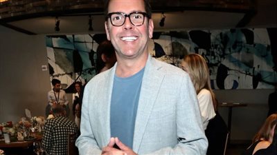 وريث عائلة مردوخ يعلن تأييد كامالا هاريس 