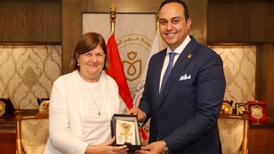 سفيرة الدنمارك بالقاهرة ونوفو نورديسك العالمية يبحثان سبل دعم مرضى السكري والهيموفيليا والتقزم