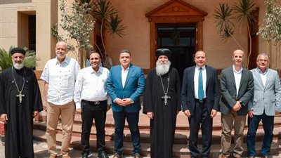 رئيس جامعة بني سويف يزور مطرانية بني سويف