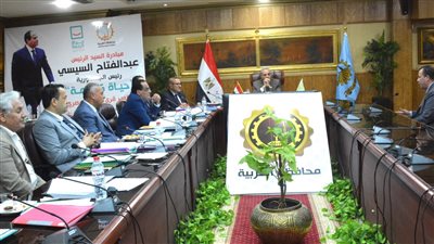 محافظ الغربية يترأس اجتماع لجنة اختيار لقيادات الإرشاد الزراعي 