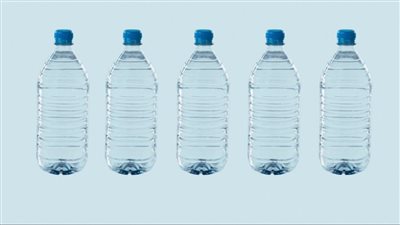 طرق فعالة لزيادة شرب الماء خلال اليوم 