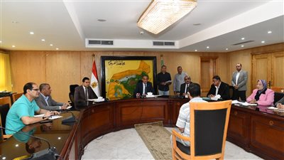 محافظ الفيوم يعقد لقاءات خدمة المواطنين لبحث شكواهم ومطالبهم 