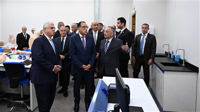 رئيس الوزراء يشهد افتتاح 