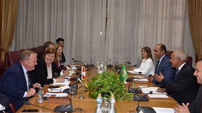  أبو الغيط يستقبل وزير خارجية الدنمارك ويدعو بلاده للاعتراف بالدولة الفلسطينية