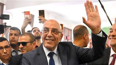 المرشح الإسلامي حساني يشكك في نتائج انتخابات الرئاسة الجزائرية