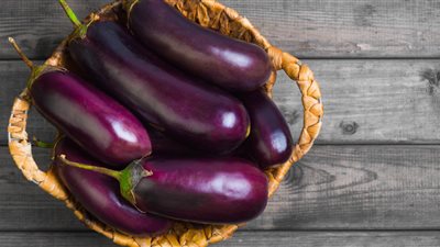 طبيبة توضح سبب ضرورة إضافة الباذنجان في النظام الغذائي اليومي