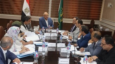 محافظ القليوبية يترأس اجتماع مجلس إدارة المناطق الصناعية