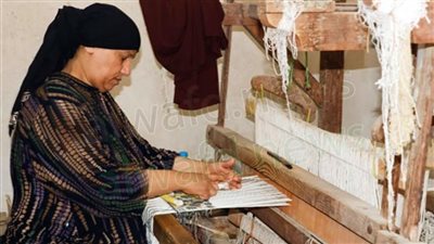 السجاد اليدوي في الحرانية.. العزف على قيثارة من خيوط الصوف (خاص)