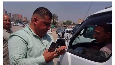 محافظ الجيزة: ضبط 100 حالة مخالفة لسيارات السرفيس
