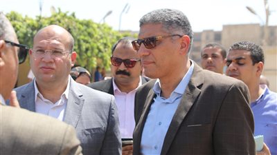 محافظ الجيزة يتابع تجهيزات إنشاء معرض 
