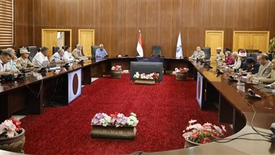 البحر الأحمر تستعد لإدارة أزمة افتراضية لغرق عبارة في ميناء سفاجا 