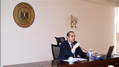 وزير الشئون النيابية يلتقي عددًا من السفراء المكلفين حديثًا برئاسة البعثات الدبلوماسية 