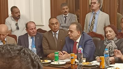 النائب الوفدي طارق عبد العزيز يثمن دور نقابة المحامين في وضع التعديلات الخاصة بمشروع قانون الإجراءات الجديد