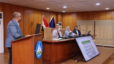 محافظ دمياط يتابع أعمال اللجنة التنفيذية للمبادرة الوطنية للمشروعات الخضراء الذكية