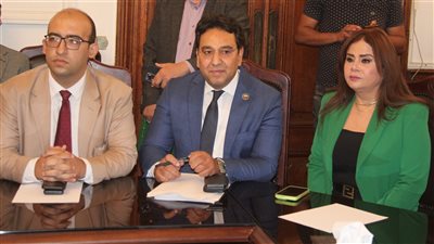 الدكتور أيمن محسب: اجتماع الوفد والمحامين لمناقشة مشروع قانون الإجراءات الجنائية الجديد مثمر وسيكون له أثر كبير