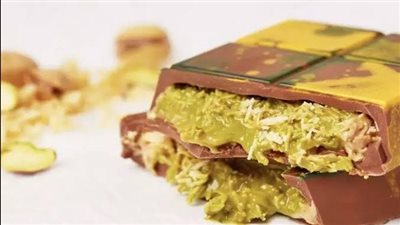 طريقة تحضير شوكولاتة بحشوة الكنافة والفستق| لعشاق التجديد