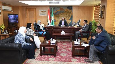 محافظ الفيوم يتابع أعمال تقييم مشروعات المبادرة الوطنية للمشروعات الخضراء الذكية