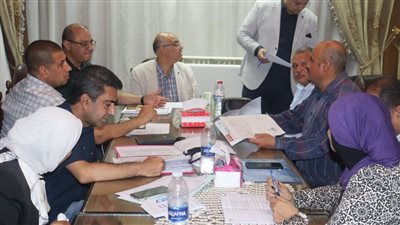 محافظ القليوبية يستمع لشكاوى ومطالب المواطنين بمجلس مدينة الخانكة