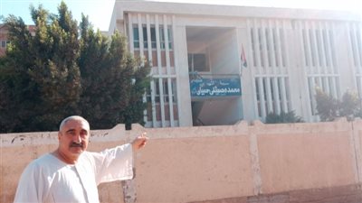 «مدرسة وصرف ورصف طريق».. أحلام محرمة على أهالي كفر هربيط بالشرقية 