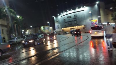 “في عز الحر”.. سقوط أمطار في الإسكندرية 