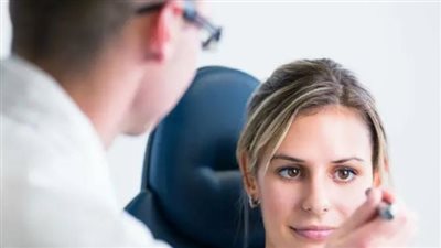 دراسة: إصلاح مشكلات الرؤية يساعد علاج مرضى «الخرف» 