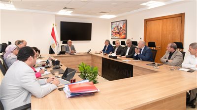 وزارة الري تستعرض موقف مشروع تحسين نوعية المياه بمصرف كيتشنر