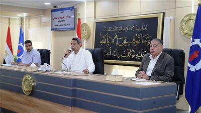 محافظ السويس يناقش ملفي التصالح والتقنين والاستعداد لإطلاق مبادرة بداية